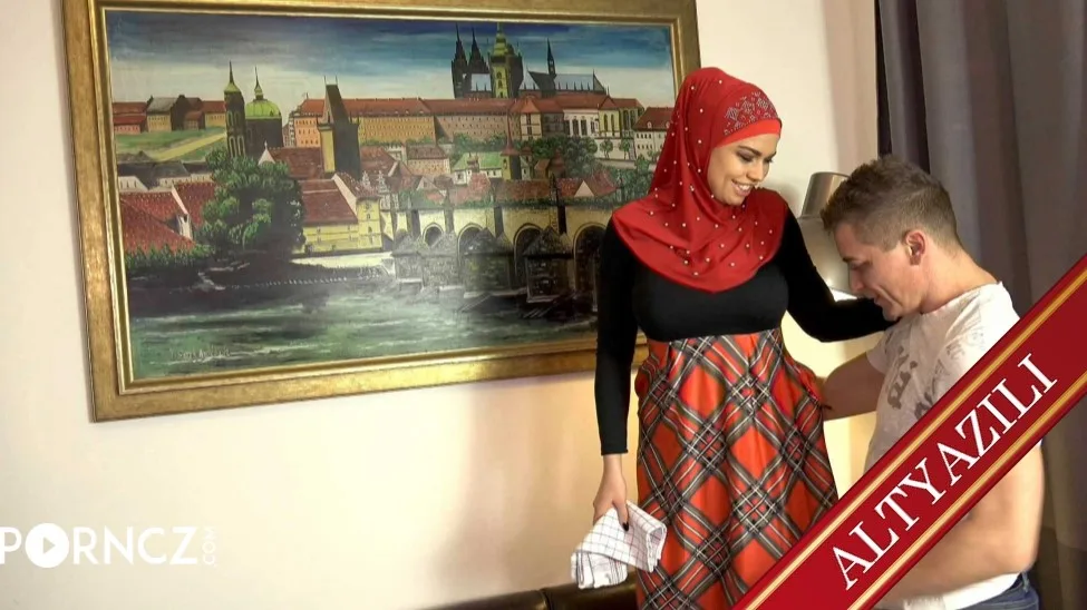 Ders Verdiği Türbanlı Kaşarın Amı Tutuşunca Muhafazakar Zırhını Yırtıyor